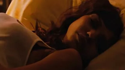 Chica joven disfrutando de un videos x maduras español masaje íntimo