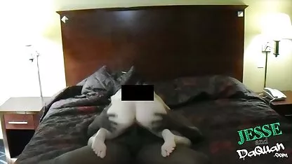 Ella videos de lesbianas maduras españolas completó su cara con el pelo rubio limpio y bien arreglado