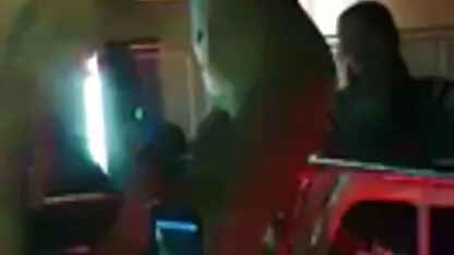 Los jóvenes se divierten viejas españolas follando duro de vacaciones en el hotel