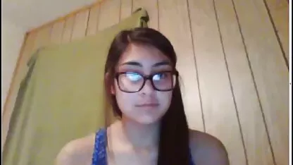Pikaper chateando en la maduras tetudas españolas calle a una chica teniendo sexo en su auto por dinero
