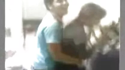 Bang maduras españolas follando en casa con hermosa amante de Látex