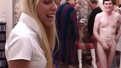 Madre de videos xxx maduras en castellano gran estatura como la polla por detrás