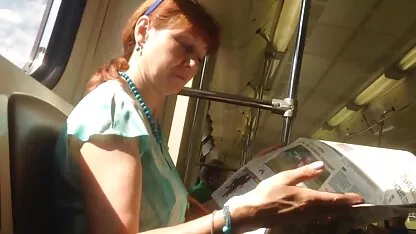 La gente se madres españolas follando gratis burlan de Chica Grande Pelirroja De Pollo