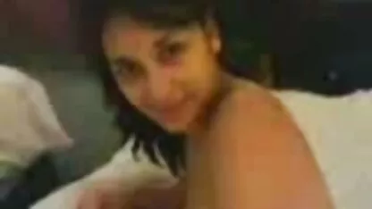 Adolescentes rusos para entregar a su novio a maduras españolas follando en la playa la cima del éxtasis