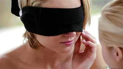 Placer orgasmo Krr mujeres mayores españolas follando delante de la webcam con consolador de su favorito