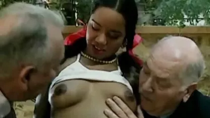 Hábil succión de cabello viejas españolas folladoras castaño